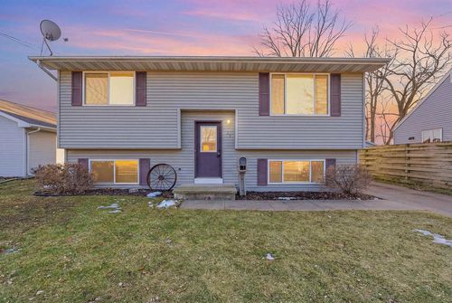 23 W Smith Avenue, OSHKOSH, WI, 54901 | Card Image
