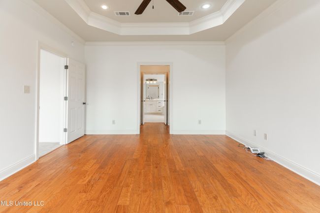 27-PrimaryBedroom | Image 36