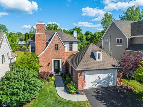 14 Bluffs Ct, Hamburg, NJ, 07419-1525 | Card Image
