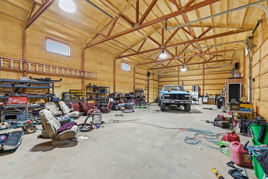 Commercial Sale in Colbert 5