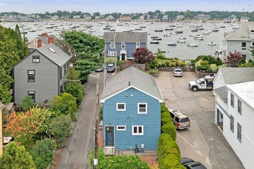 1 Goodwins Ct, Marblehead, MA, 01945-3511 | Card Image