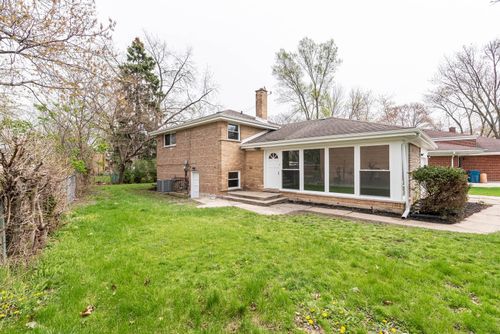 16039 Marian Dr, South Holland, IL, 60473-1750 | Card Image