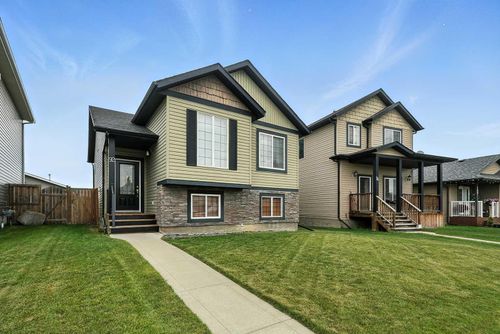 92 Oswald Close, Red Deer, AB, T4P0C2 | Card Image