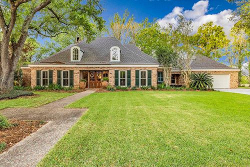 305 Oak Alley Dr, Houma, LA, 70360-7955 | Card Image