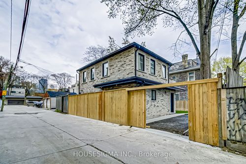 laneway-104 Pembroke St, Toronto, ON, M5A2N8 | Card Image