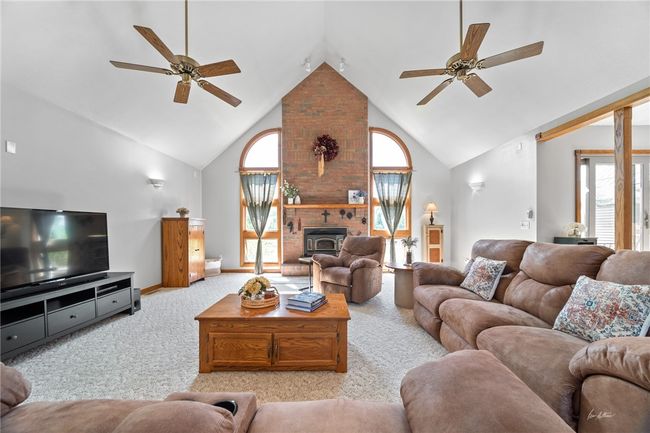 18989 Gospel Hill Rd, House other with 4 bedrooms, 4 bathrooms and 2 parking in Saegertown PA | Image 14