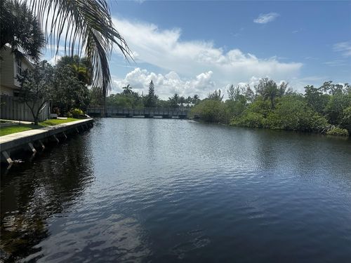 1921-1921 Ne 15th Ave, Fort Lauderdale, FL, 33305-3260 | Card Image