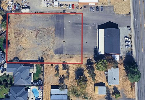 4399 Table Rock Rd, Central Point, OR, 97502-3145 | Card Image