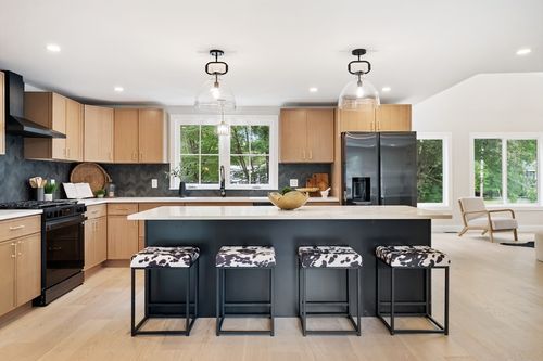 1 Silversmith Way, North Billerica, MA, 01862-1220 | Card Image