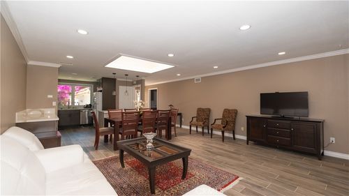 7 Satinwood Way, Irvine, CA, 92612-2111 | Card Image