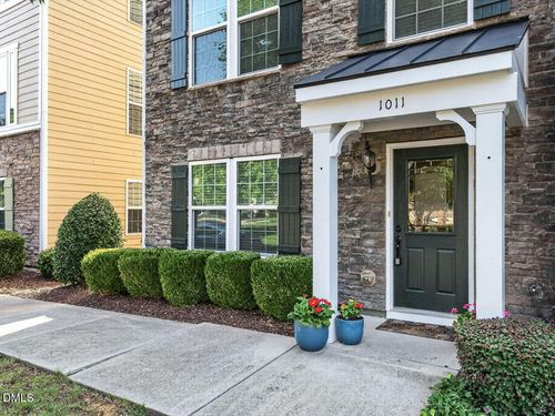 1011 Tender Dr, Apex, NC, 27502-2405 | Card Image