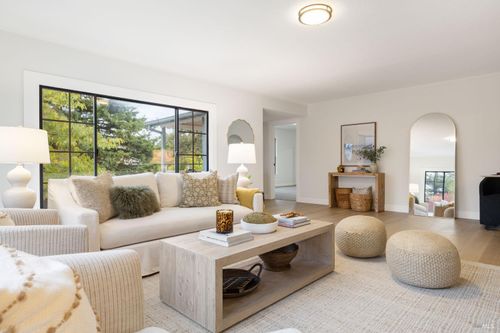 377 Maple Ave, Cotati, CA, 94931-4180 | Card Image