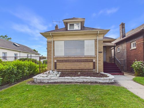 7826 Paxton Ave, Chicago, IL, 60649-5013 | Card Image