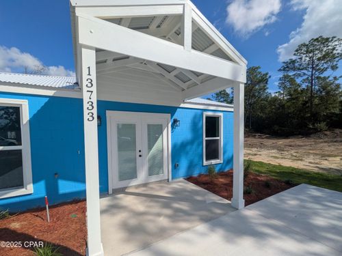 13733 Windsor Ave, Youngstown, FL, 32466-1741 | Card Image