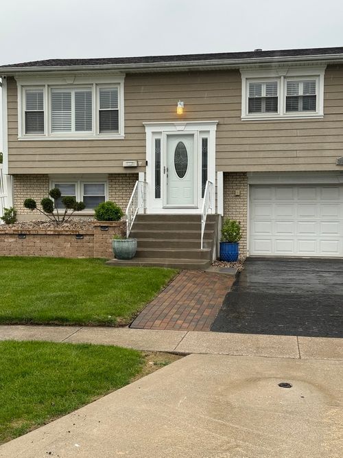 20078 Monterey Ave, Lynwood, IL, 60411-1518 | Card Image