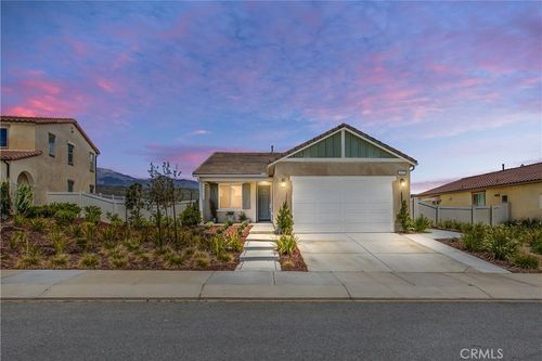 2072 Mercury Ave, Banning, CA, 92220-1052 | Card Image