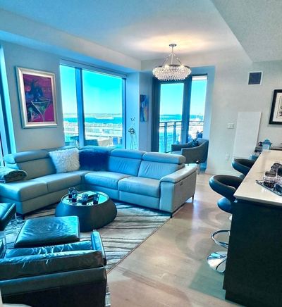 1118 - 133 Seaport Blvd, Condo with 2 bedrooms, 2 bathrooms and null parking in Boston MA | Image 2