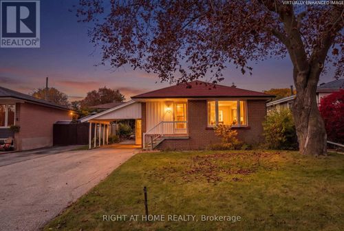 874 Grenoble Boulevard, Pickering (Bay Ridges), ON, L1W1T8 | Card Image