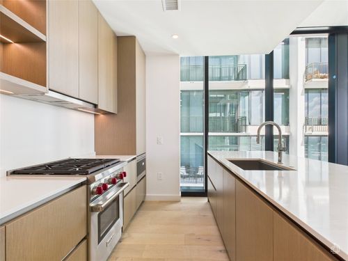 2808-610 Davis St, Austin, TX, 78701 | Card Image