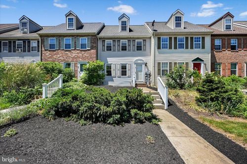 48 Pennwick Dr, LITITZ, PA, 17543-9490 | Card Image