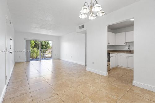 apt-305-5112 Nw 79th Ave, Doral, FL, 33166-4733 | Card Image
