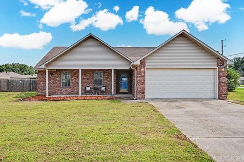 100 Meadowlark St, Jacksonville, AR, 72076-8028 | Card Image