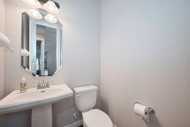 11810 White Flint Ln, House other with 6 bedrooms, 4 bathrooms and 2 parking in Cypress TX | Image 12