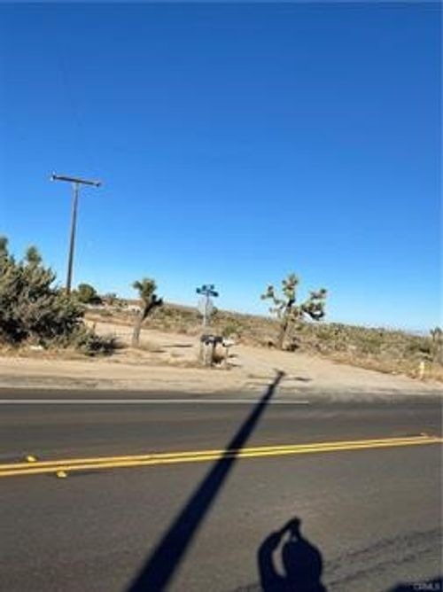57031 Buena Vista, Yucca Valley, CA, 92284 | Card Image