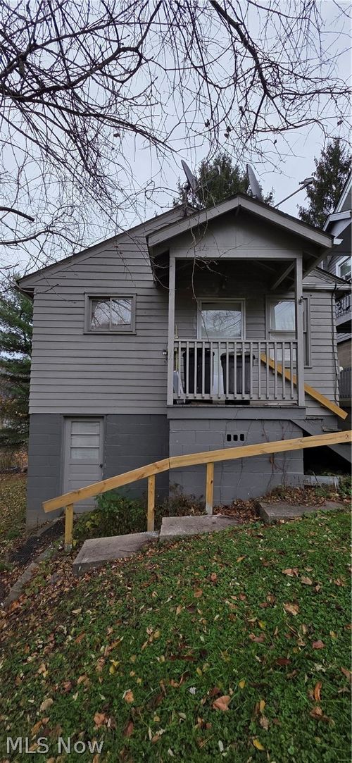 1406 N 6th St, Martins Ferry, OH, 43935-1885 | Card Image