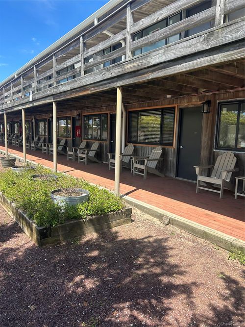120-2136 Montauk Hwy, Amagansett, NY, 11930 | Card Image