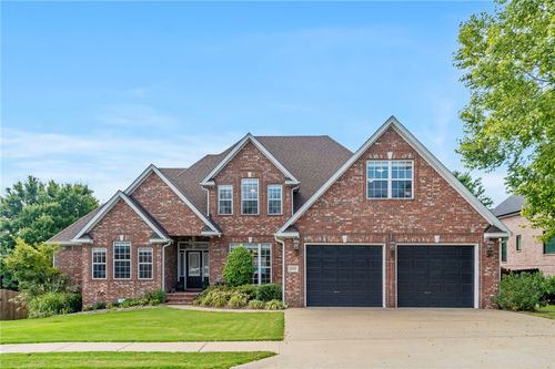 4006 Ne Cadbury Ave, Bentonville, AR, 72712-8962 | Card Image