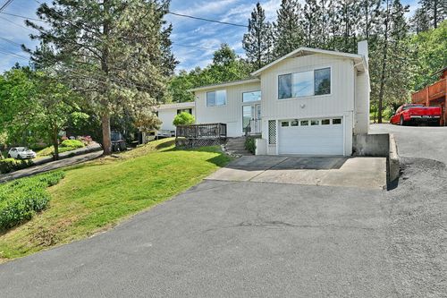 645 S 5th St, Jacksonville, OR, 97530-9776 | Card Image