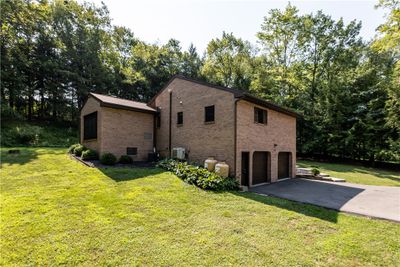 111 W Cruikshank Rd, House other with 3 bedrooms, 3 bathrooms and 4 parking in Middlesex Twp PA | Image 3