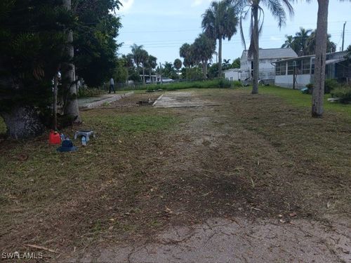 46 Derhenson Dr, NAPLES, FL, 34114-8204 | Card Image