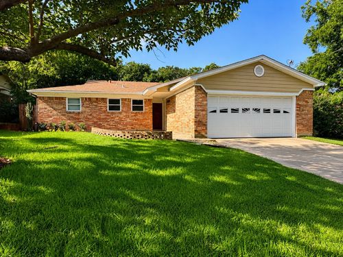 704 Chisholm Trl, Denton, TX, 76209-1013 | Card Image