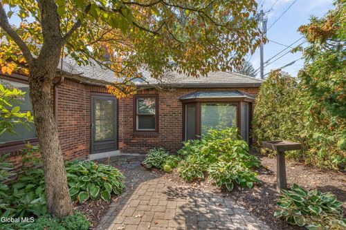 41 Mill Rd, Latham, NY, 12110-1183 | Card Image