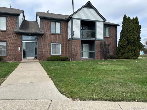 4-15222 Ashley Ct, Macomb, MI, 48044-3800 | Card Image