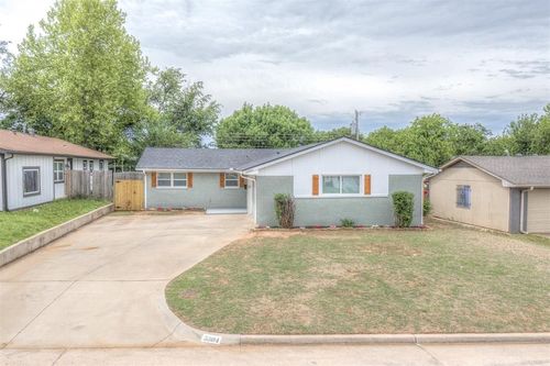 5804 Nw 66th St, Warr Acres, OK, 73132-7767 | Card Image
