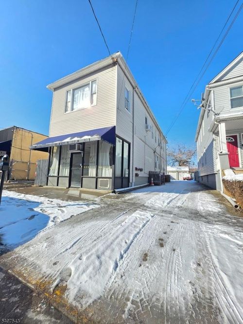 15 E Price St, Linden, NJ, 07036-3342 | Card Image