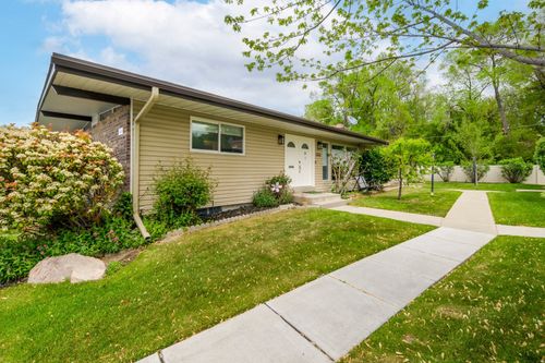 4533 S Tanglewood Dr, Holladay, UT, 84117-4218 | Card Image