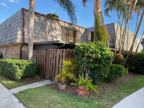 1011 Springdale Cir, Palm Springs, FL, 33461-6383 | Card Image