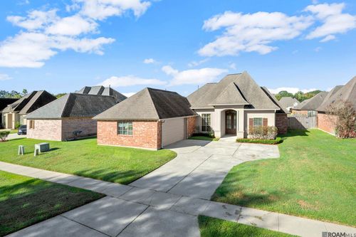 4179 Wilderness Run Dr, Zachary, LA, 70791-2872 | Card Image