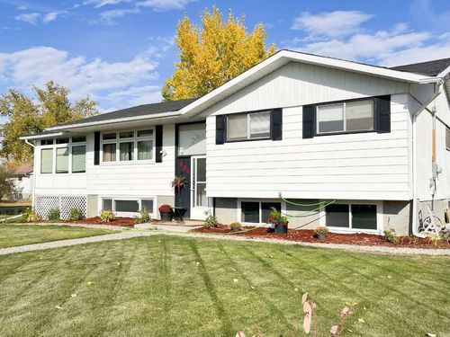 {{alt}} | Card Image