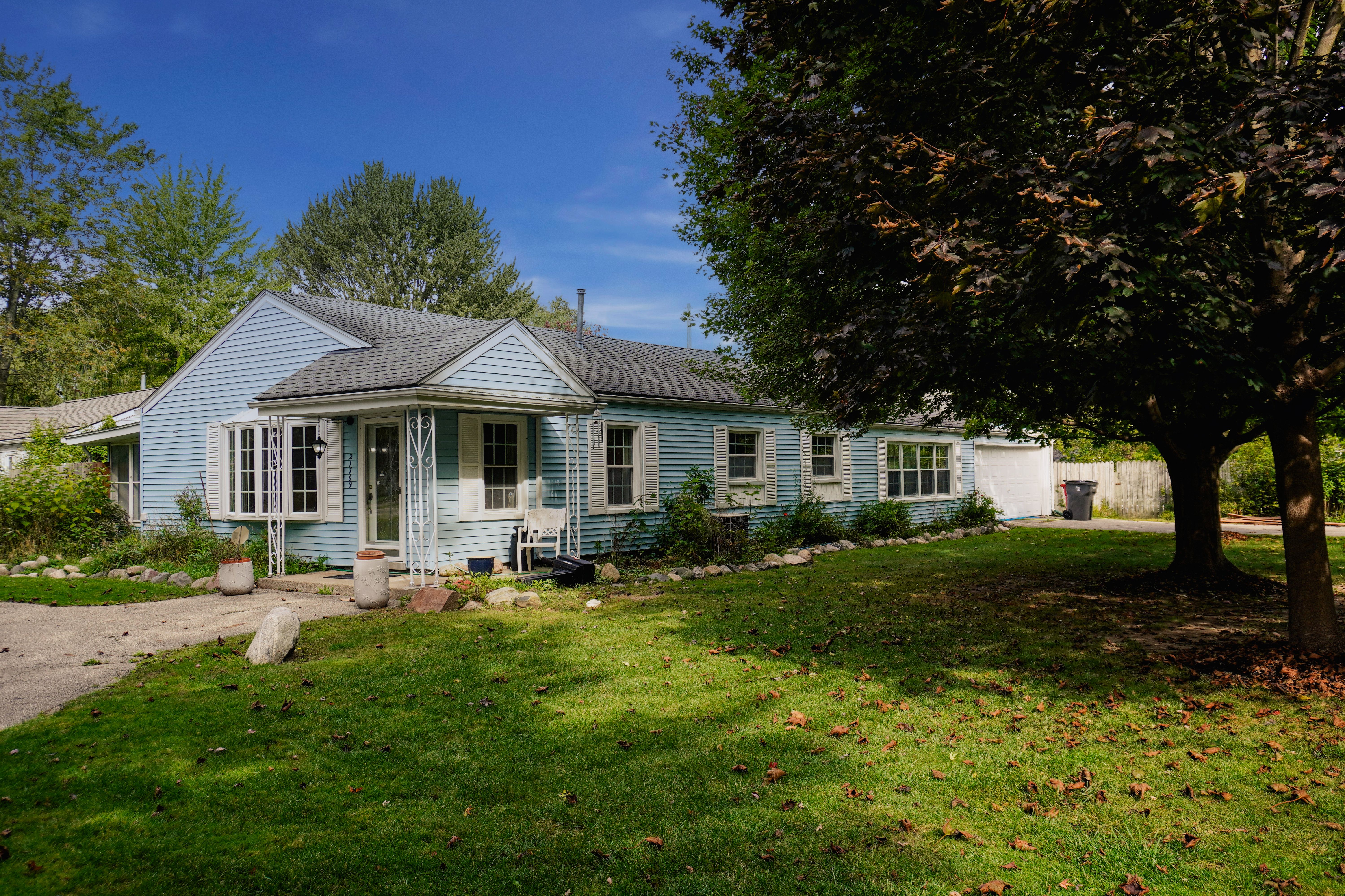 Ulrich St, Clinton Township, MI 48036