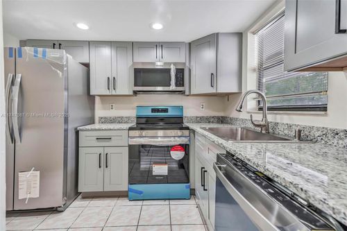 apt-205-6020 Shakerwood Cir, Tamarac, FL, 33319-2363 | Card Image