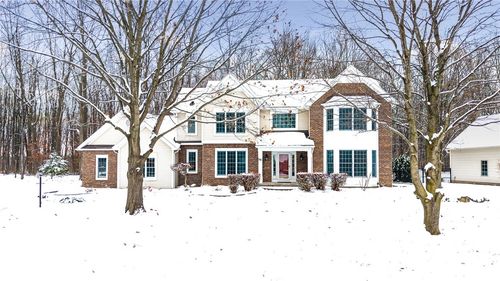 36 Sunleaf Dr, Penfield, NY, 14526-9550 | Card Image