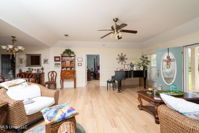 25401 Notre Dame-16 | Image 8