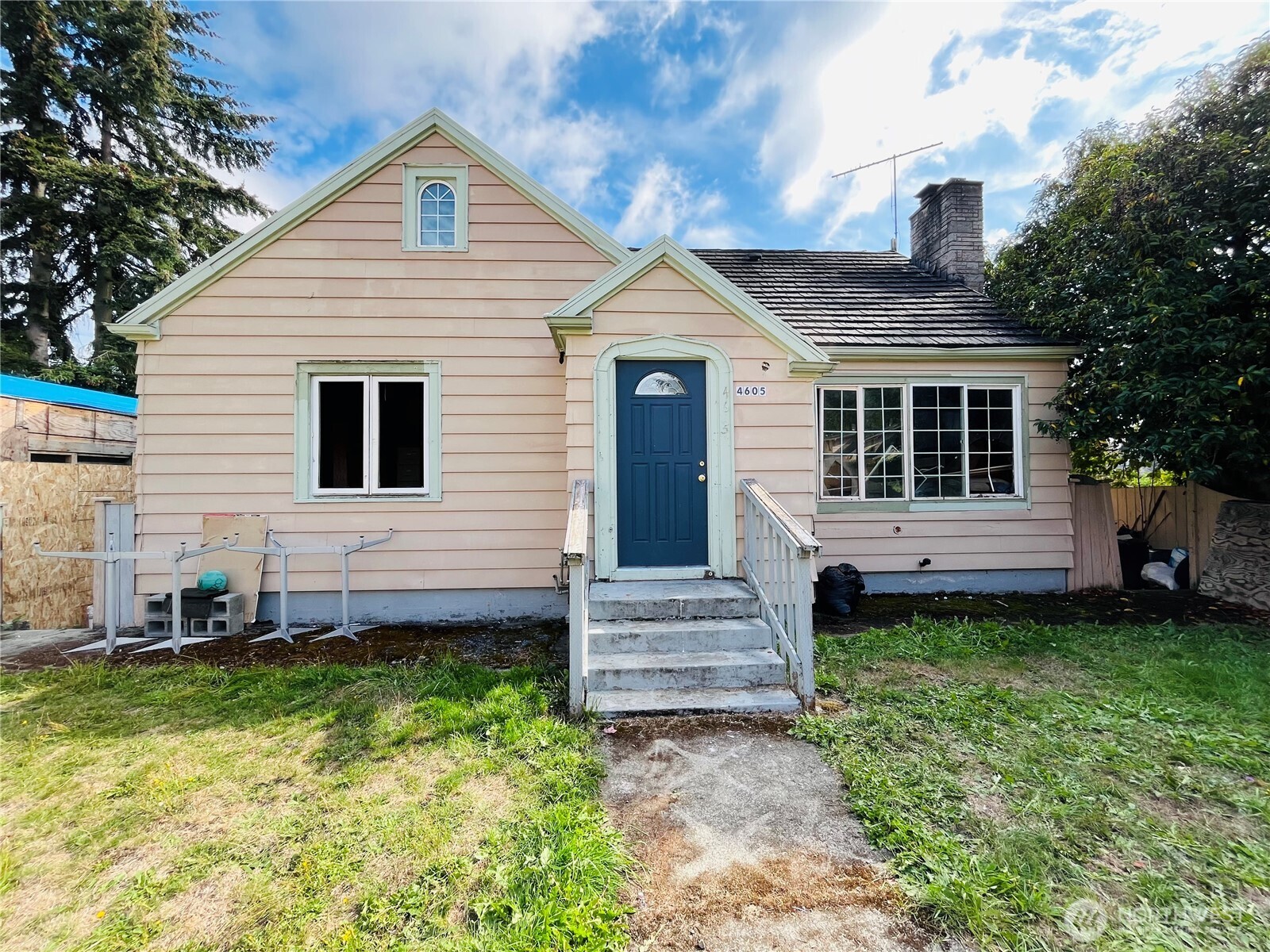 Thompson Ave, Tacoma, WA 98408