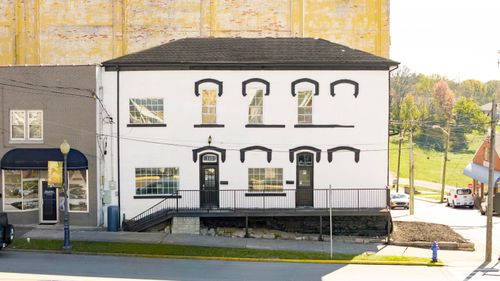 117 W Mount Vernon St, Somerset, KY, 42501-1627 | Card Image