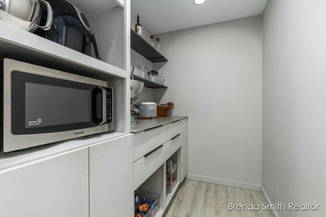 Butlers Pantry | Image 13